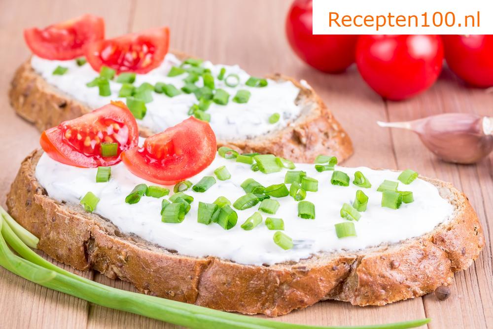 Eier-smeerkaas met kaas en knoflook