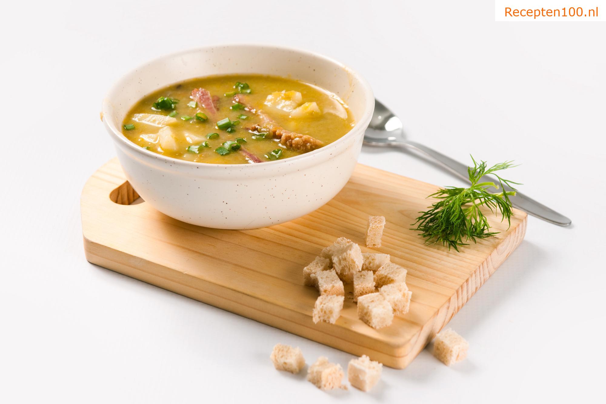Hasselka-soep met room, aardappel en worst