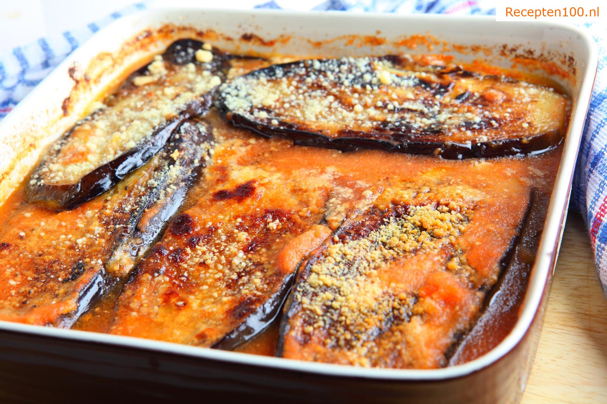 Ovenschotel met aubergine en Parmezaanse kaas