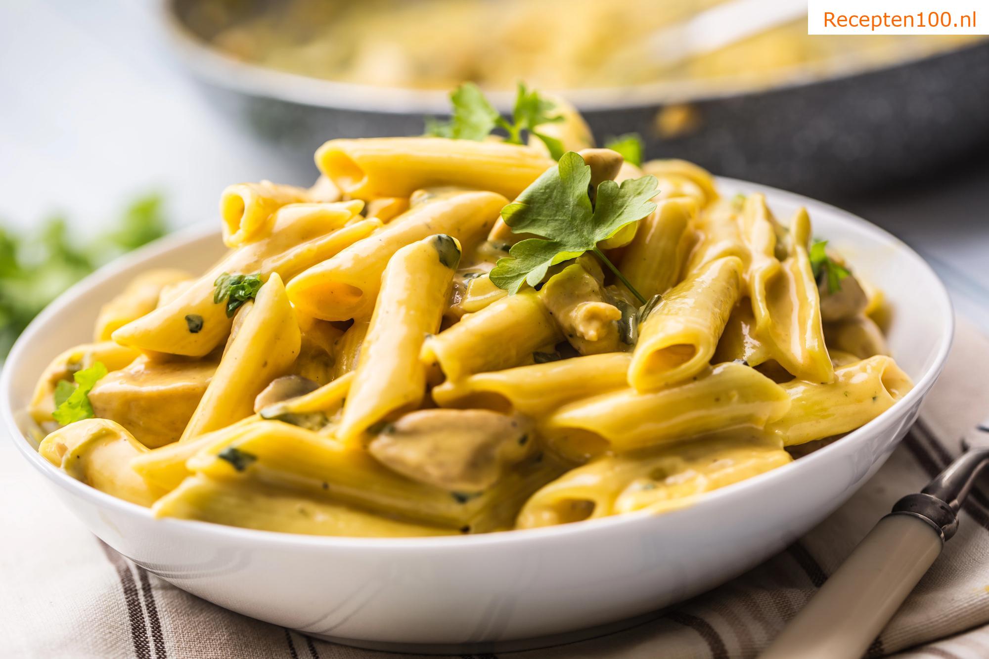Pasta met champignonsaus
