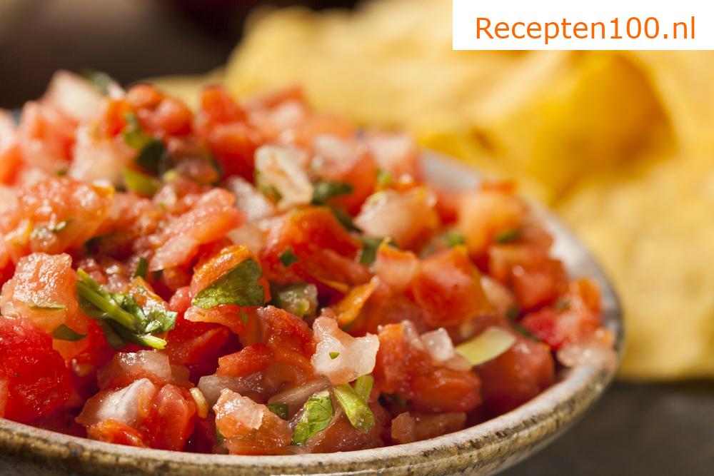 Pico de Gallo - salade in de kleuren van de Mexicaanse vlag