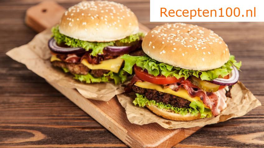 Rundvlees hamburger met zelfgebakken broodje