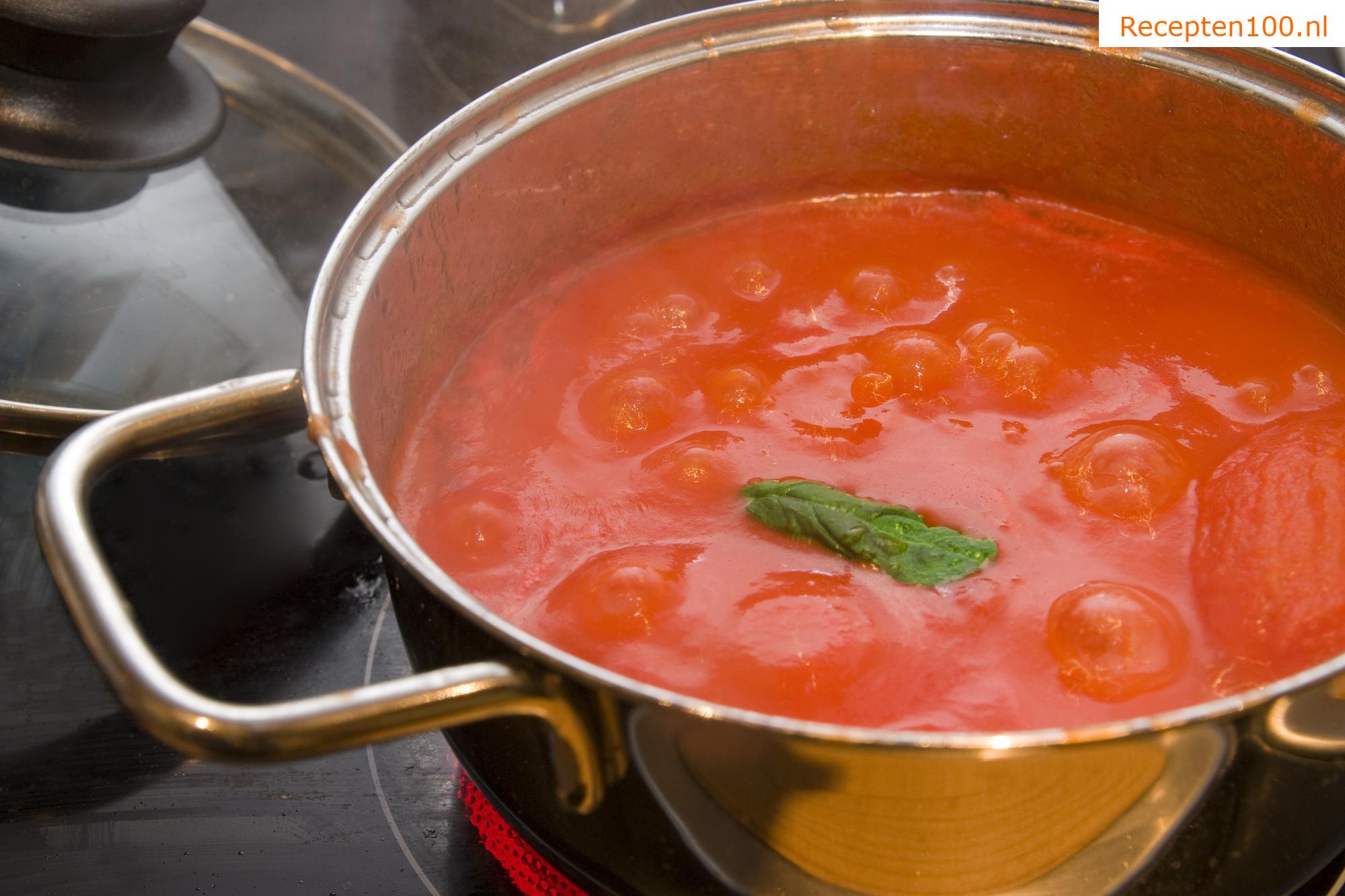 Sausen P en R (worst, bieslook, pittige vis, tomaat met room en snelle tomatensaus)