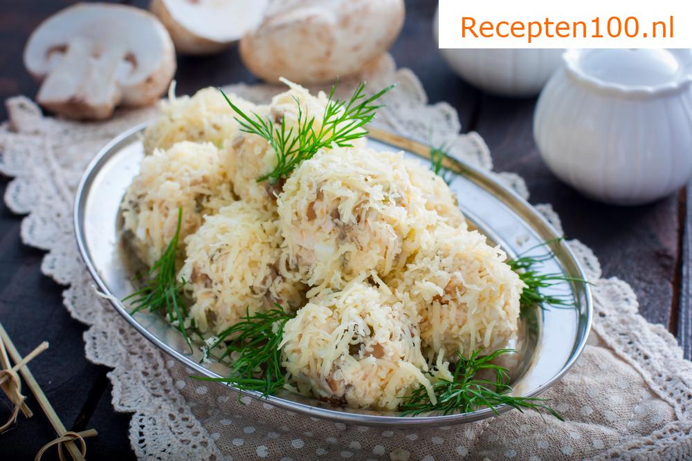 Soep met champignonknödels