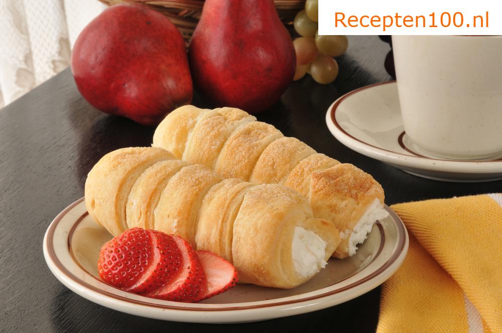 Thuisgebakken roomgebakjes