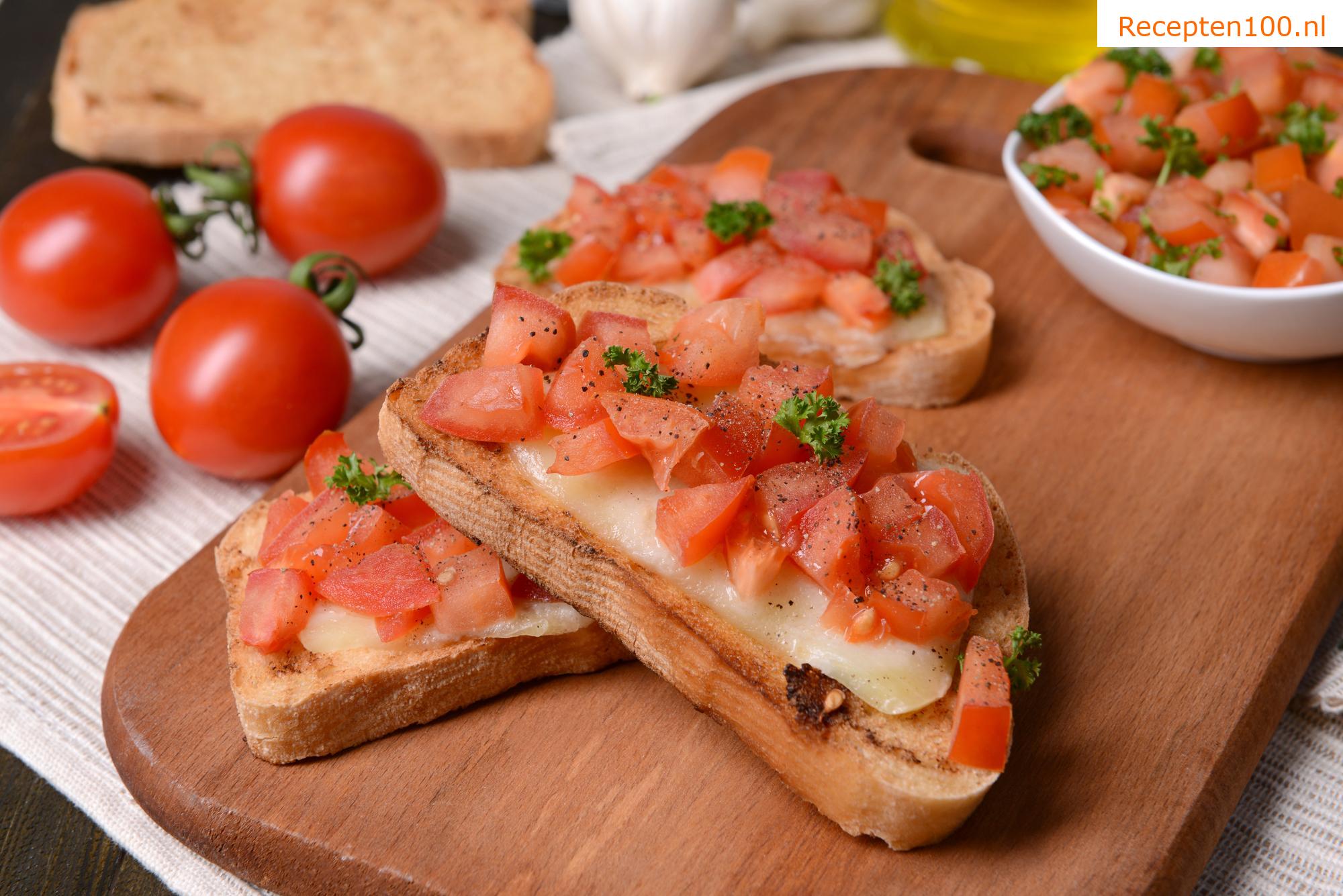 Toast met tomaten